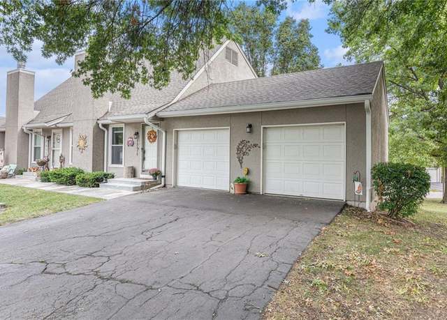 Property at 12315 W 107th Ter, Overland Park, KS 66210, 2 beds, 3 baths