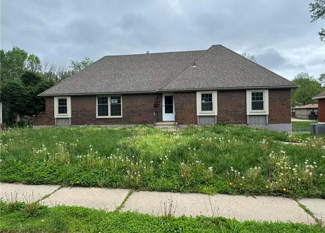 Property at 18000 E Dakota Dr, Independence, MO 64056, 4 beds, 3 baths