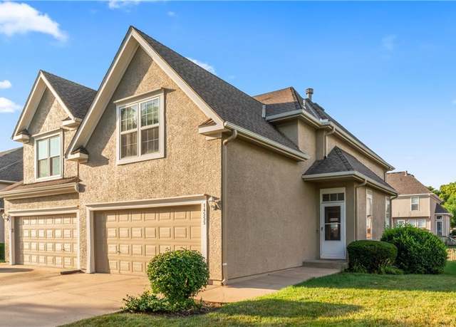Property at 14555 W 138th Pl, Olathe, KS 66062, 3 beds, 2.5 baths