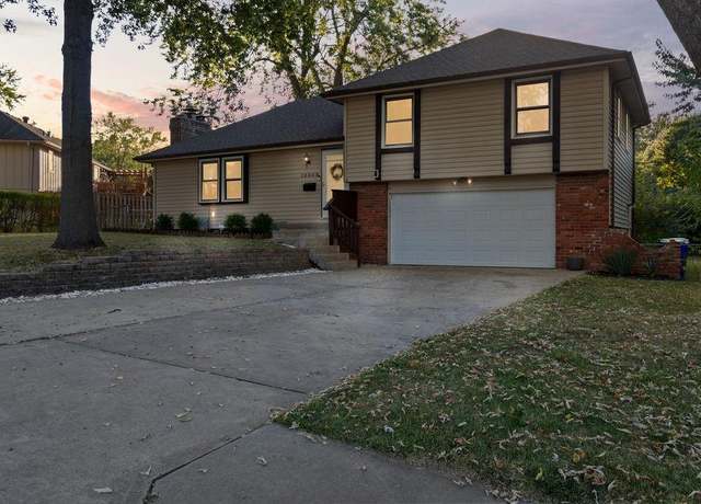 Property at 12908 Crystal Ave, Grandview, MO 64030, 3 beds, 2.5 baths