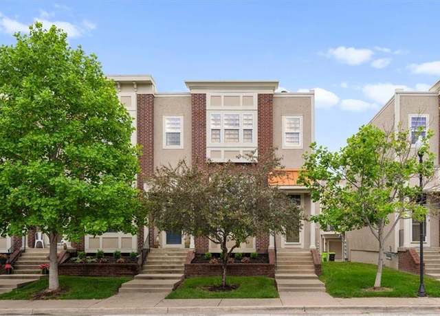 Property at 2906 Howell St, North Kansas City, MO 64116, 3 beds, 2.5 baths