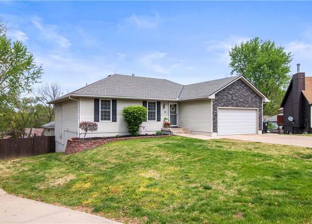 Property at 1711 S Concord Ct, Independence, MO 64058, 4 beds, 3 baths