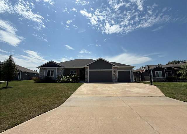 Property at 1210 Adam Ct, Ottawa, KS 66067, 5 beds, 3 baths