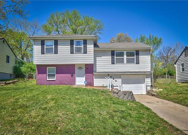 Property at 8040 NE San Rafael Dr, Kansas City, MO 64119, 4 beds, 2 baths