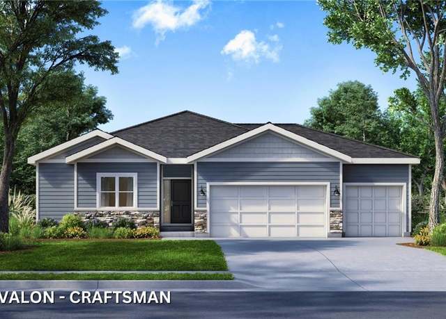 Property at 901 Reed Dr, Raymore, MO 64083, 5 beds, 3 baths