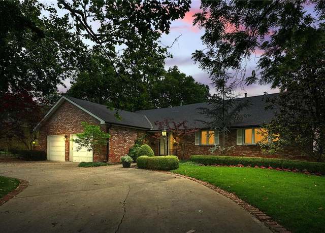 Property at 490 W 49th Ter, Kansas City, MO 64112, 4 beds, 3.5 baths