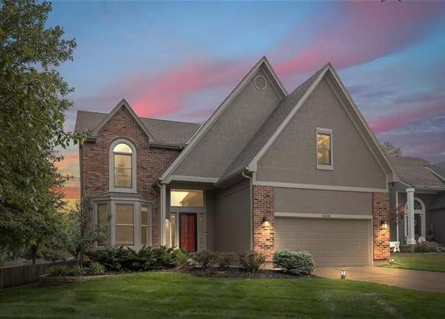 Property at 12168 S Summit St, Olathe, KS 66062, 4 beds, 3.5 baths