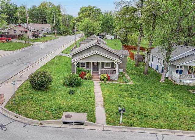 Property at 1328 Pacific Ave, Osawatomie, KS 66064, 2 beds, 1 bath