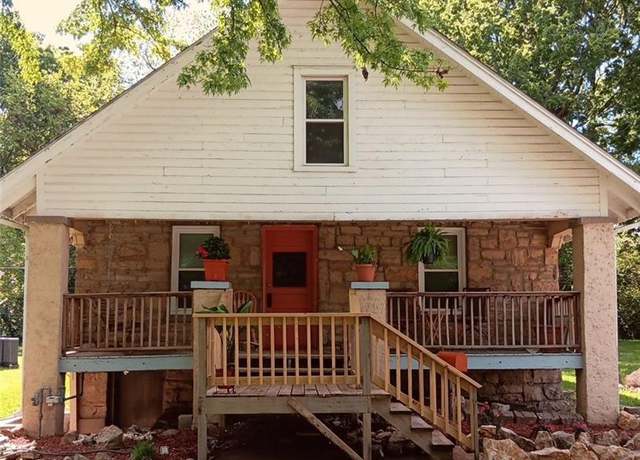 Property at 6408 Overton Ave, Raytown, MO 64133, 3 beds, 1 bath