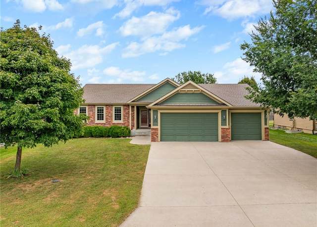 Property at 5716 Robinson Dr, Lawrence, KS 66049, 4 beds, 3 baths