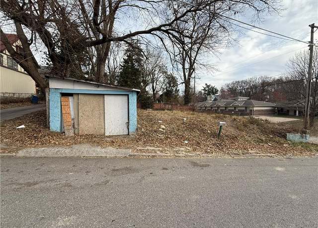 Property at 521 N 19th St, St Joseph, MO 64501