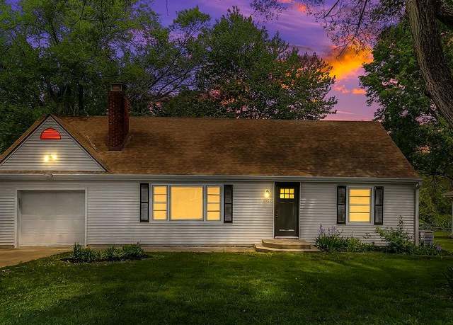 Property at 1910 Ottawa St, Leavenworth, KS 66048, 4 beds, 2 baths