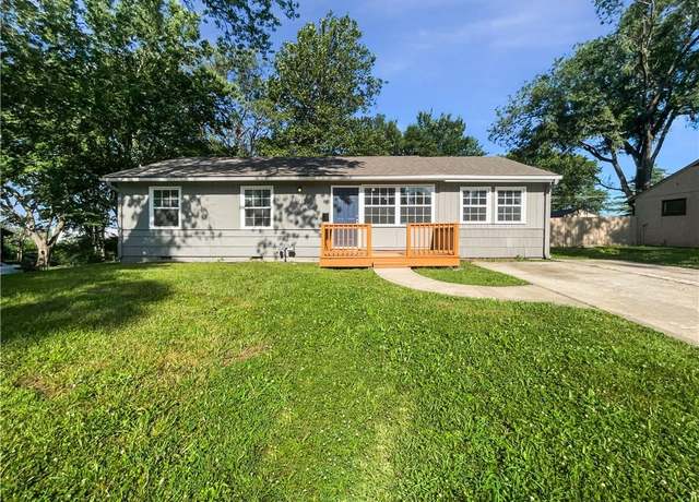 Property at 10014 Hardesty Ave, Kansas City, MO 64137, 4 beds, 2 baths