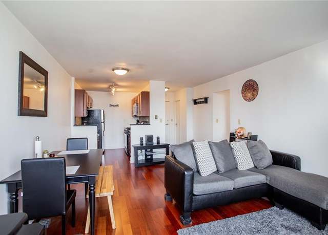 Property at 600 E 8th St Unit 12N, Kansas City, MO 64106, 1 bed, 1 bath