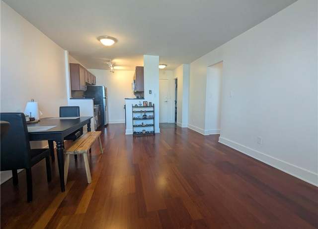 Property at 600 E 8th St Unit 12N, Kansas City, MO 64106, 1 bed, 1 bath