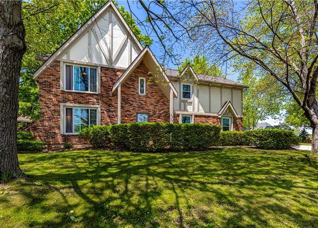 Property at 4616 NW Bramble Trl, Lee's Summit, MO 64064, 4 beds, 3.5 baths