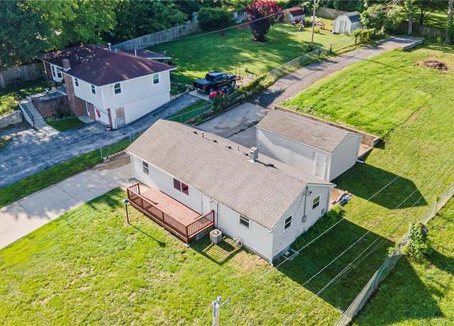 Property at 7175 Lingley Dr, Kansas City, MO 64152, 3 beds, 2 baths