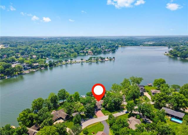 Property at 7811 NW Potomac Ave, Weatherby Lake, MO 64152, 3 beds, 2.5 baths