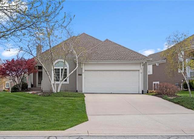 Property at 11705 S Hagan St, Olathe, KS 66062, 3 beds, 3 baths