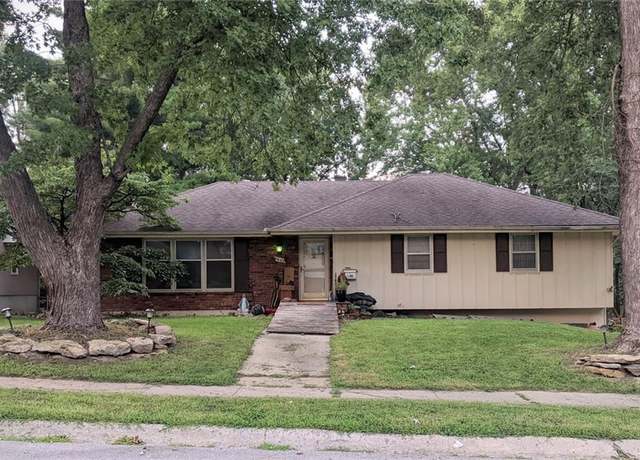 Property at 6605 N Agnes St, Gladstone, MO 64119, 4 beds, 2 baths
