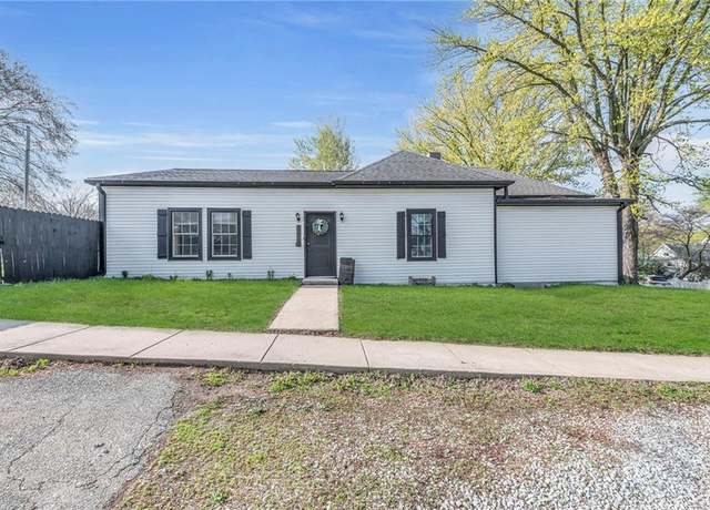 Property at 303 E 2nd St, Dearborn, MO 64439, 3 beds, 2 baths