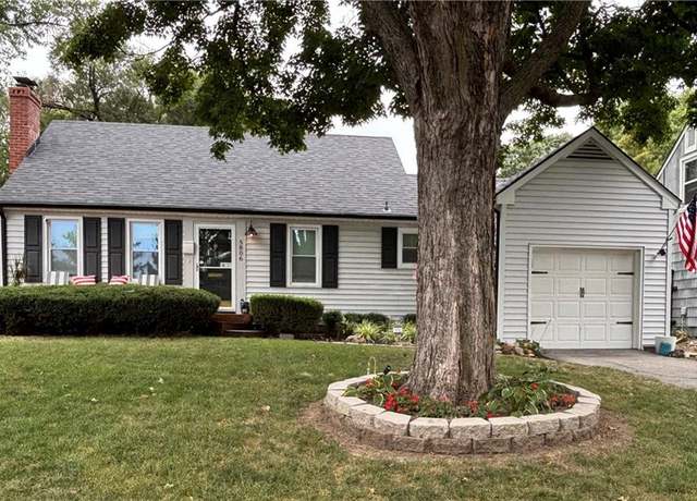 Property at 5806 Russell St, Mission, KS 66202, 2 beds, 1 bath