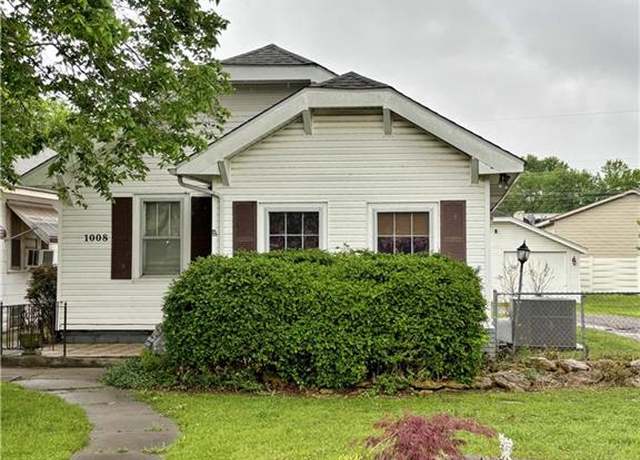 Property at 1008 E 5th St, Pittsburg, KS 66762, 2 beds, 2 baths