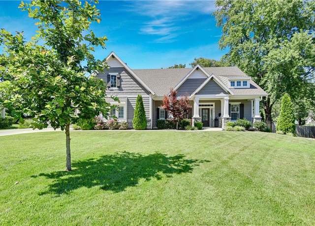 Property at 2210 W 73rd St, Prairie Village, KS 66208, 4 beds, 3.5 baths
