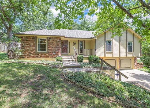 Property at 13000 E 58 St, Kansas City, MO 64133, 3 beds, 2 baths