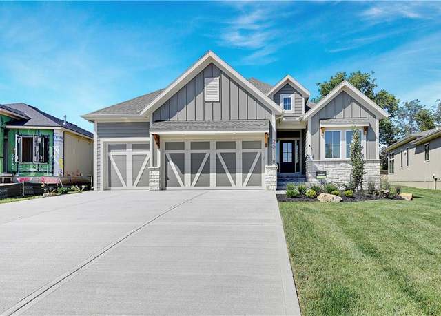 Property at 25118 W 98th Pl, Lenexa, KS 66227, 4 beds, 4 baths