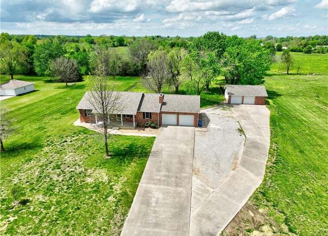 Property at 12621 E Oliver Pass, Nevada, MO 64772, 4 beds, 3.5 baths