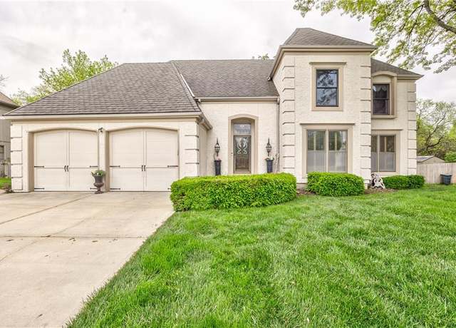 Property at 14732 S Village Dr, Olathe, KS 66062, 4 beds, 3.5 baths