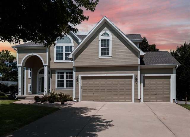 Property at 23710 W 53rd Ter, Shawnee, KS 66226, 4 beds, 3.5 baths