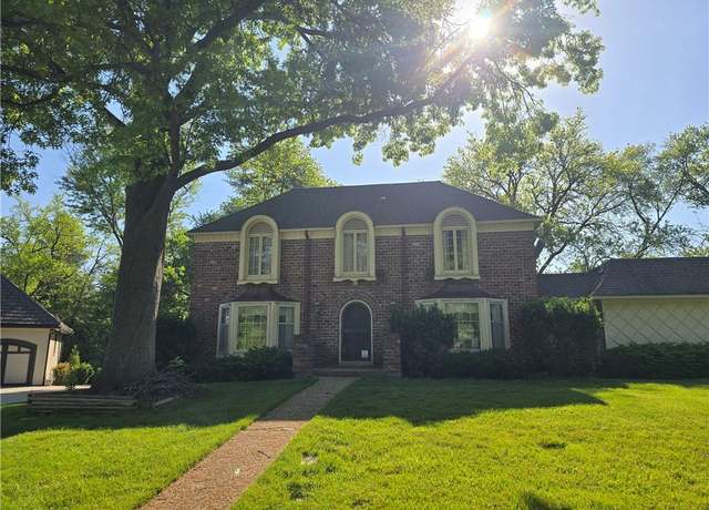 Property at 8721 Ensley Ln, Leawood, KS 66206, 4 beds, 2.5 baths
