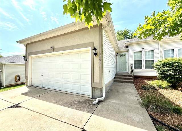 Property at 11911 E 85th St, Raytown, MO 64138, 3 beds, 3 baths