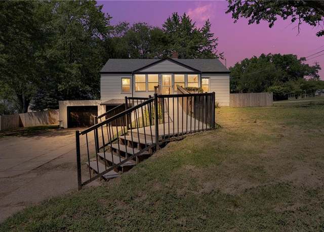 Property at 4000 Crescent Ave, Kansas City, MO 64133, 2 beds, 1 bath