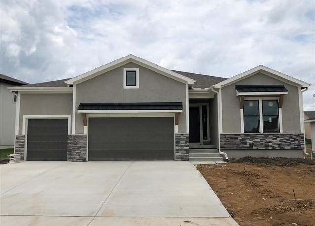 Property at 17178 S Heatherwood St, Olathe, KS 66062, 4 beds, 3.5 baths