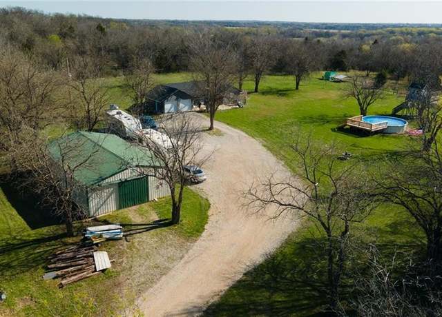 Property at 1459 Pawnee Rd, Pomona, KS 66076, 2 beds, 2 baths