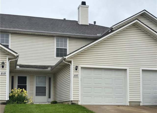Property at 102 NE Sunshine St Unit C, Oak Grove, MO 64075, 2 beds, 2.5 baths