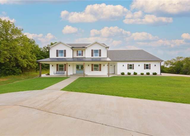 Property at 24905 W 57th St, Shawnee, KS 66226, 7 beds, 5 baths