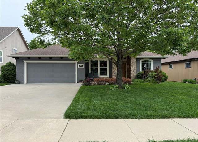 Property at 1024 April Rain Rd, Lawrence, KS 66049, 3 beds, 2.5 baths