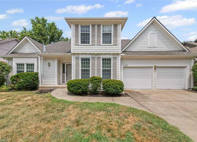 Property at 14529 S Greenwood St, Olathe, KS 66062, 4 beds, 2.5 baths