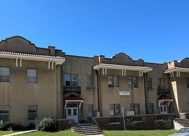 Property at 514 S 7th St, Leavenworth, KS 66048, 20 beds, 29 baths