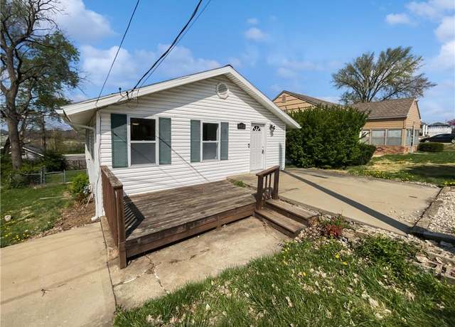 Property at 4452 N Jackson Ave, Kansas City, MO 64117, 2 beds, 1.5 baths