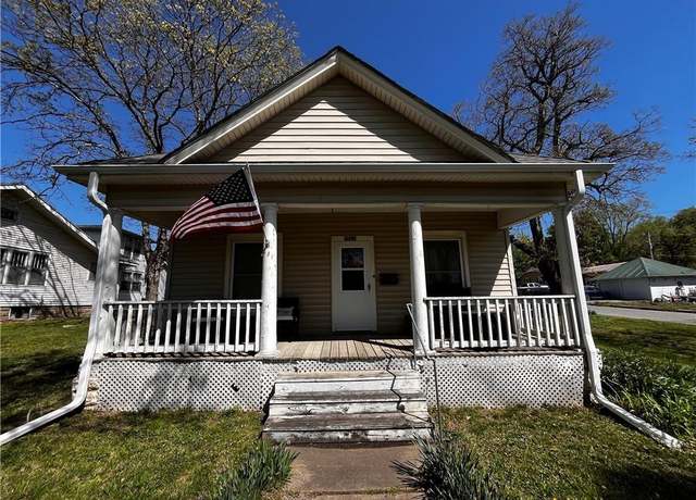 Property at 1400 Central Ave, Horton, KS 66439, 3 beds, 1 bath