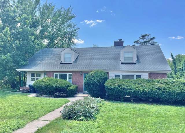 Property at 10307 Barry Rd, Kansas City, MO 64153, 4 beds, 3 baths