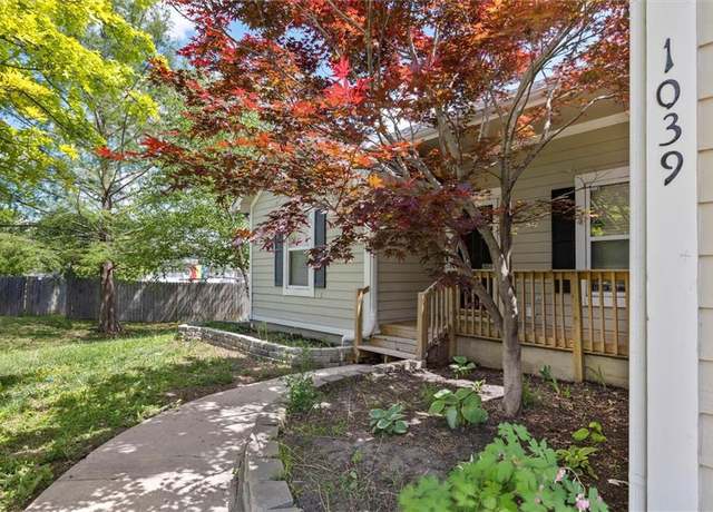 Property at 1039 E Woodson Cir, Gardner, KS 66030, 4 beds, 3 baths