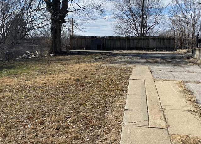 Property at 3417 Chestnut Ave, Kansas City, MO 64128