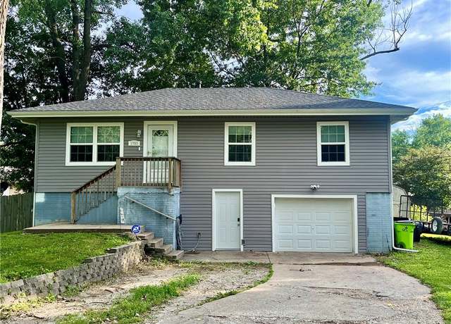 Property at 1703 Beverly Cir, Harrisonville, MO 64701, 3 beds, 1 bath