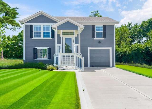 Property at 4724 E 135th Ct, Grandview, MO 64030, 4 beds, 2 baths